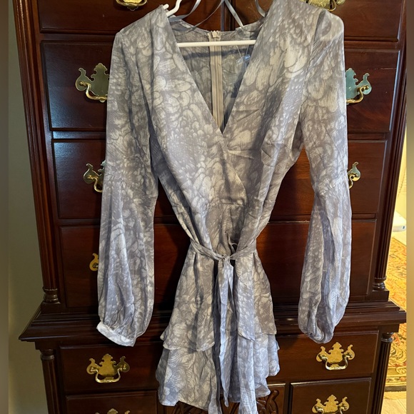 NWT- SELFIE LESLIE GREY /BLUE MINI DRESS SIZE Medium. - Picture 1 of 6